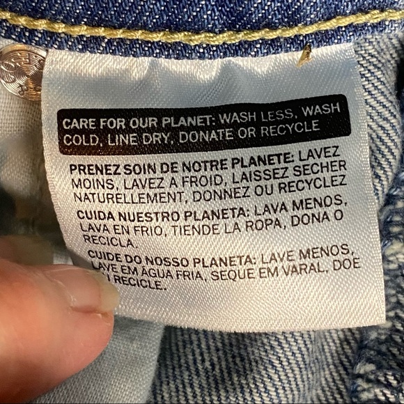 NWT Levi’s Bib Overalls Denim Adjustable Straps - Picture 11 of 14